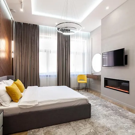 Royal Aparts Multi Lviv Exterior photo
