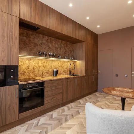 Royal Aparts Multi Lviv Exterior photo