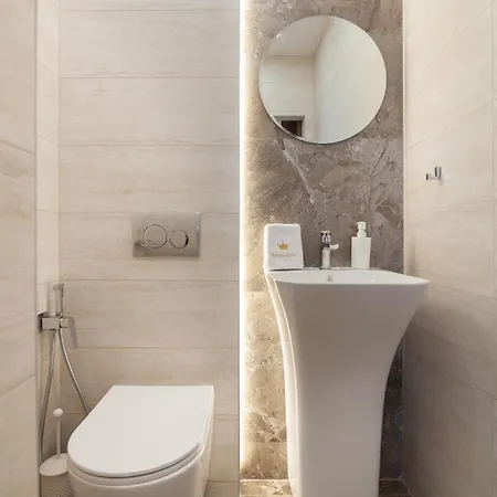 Royal Aparts Multi Lviv Exterior photo