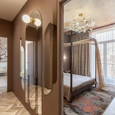 Royal Aparts Multi Lviv Exterior photo